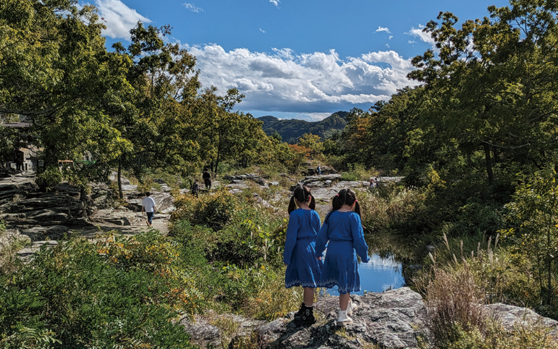 秩父長瀞 子供お出かけ 岩畳 散歩